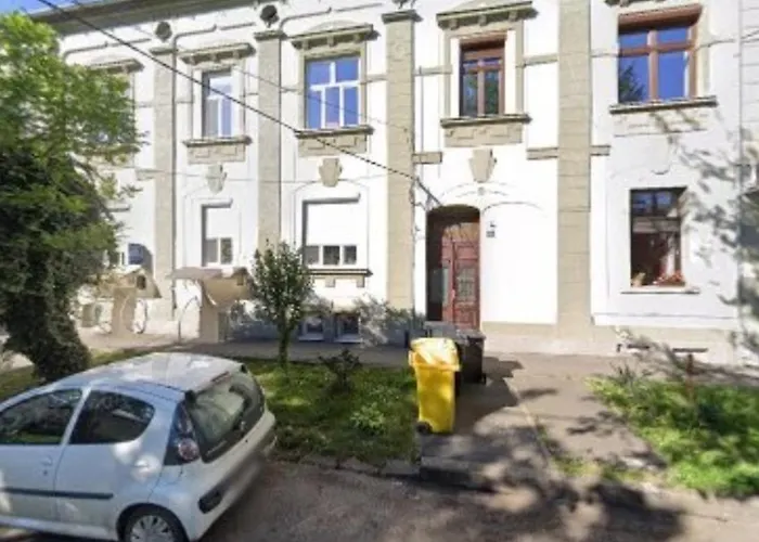 Apartment In The Historical House